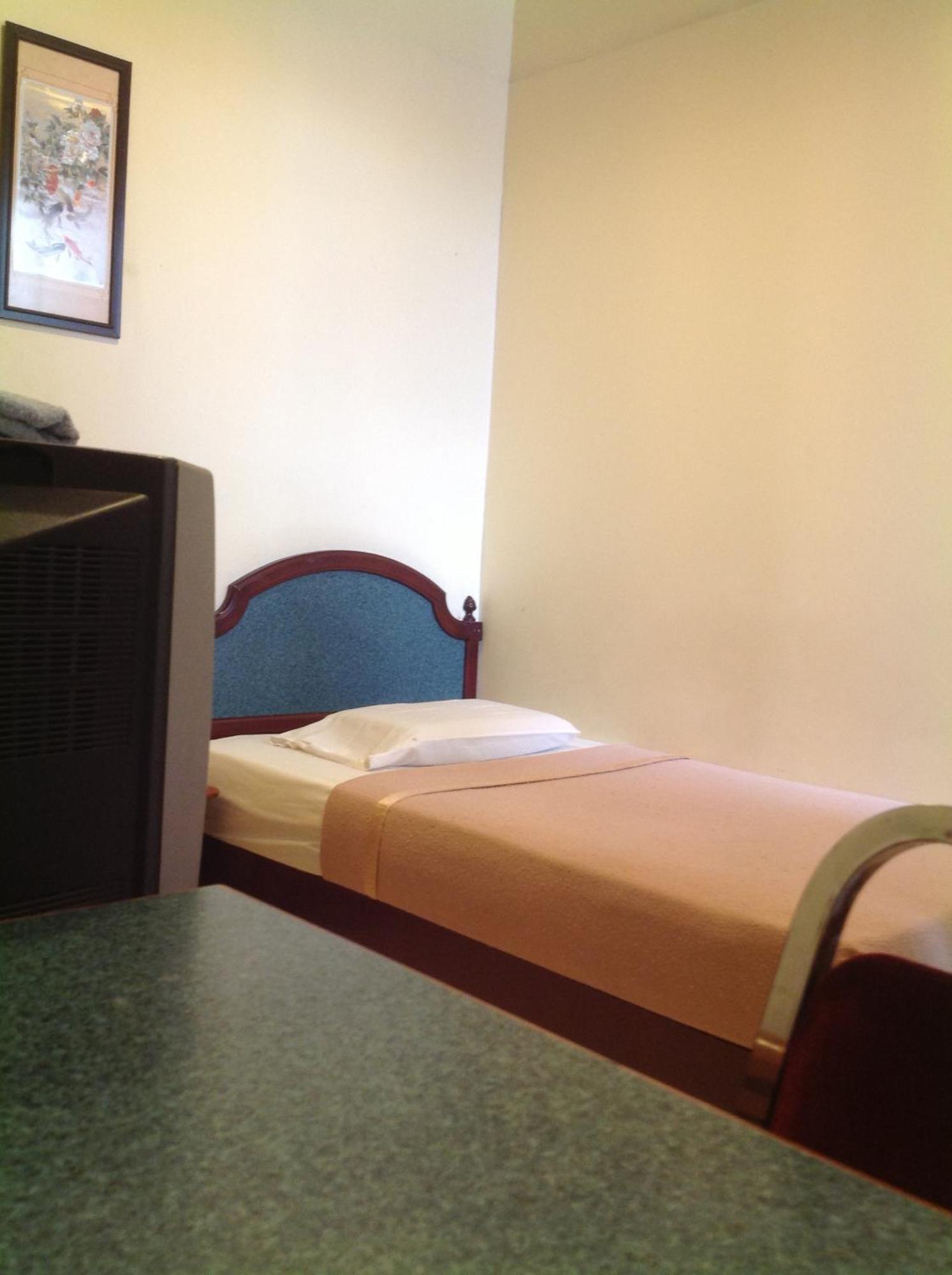 Hotel Morning Glory Kudat Rum bild